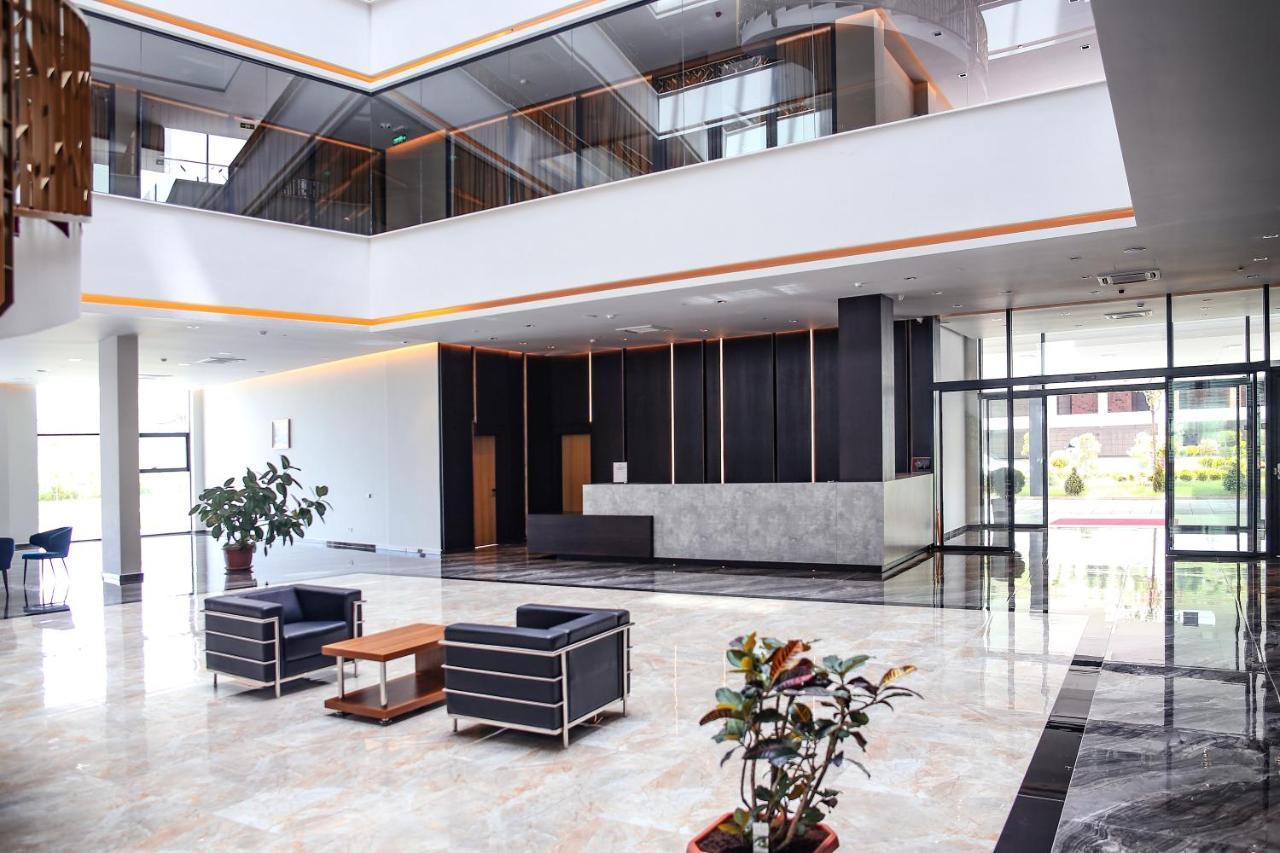 Hotel Lakeside Vermice Екстериор снимка