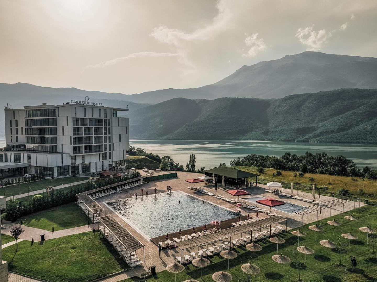 Hotel Lakeside Vermice Екстериор снимка